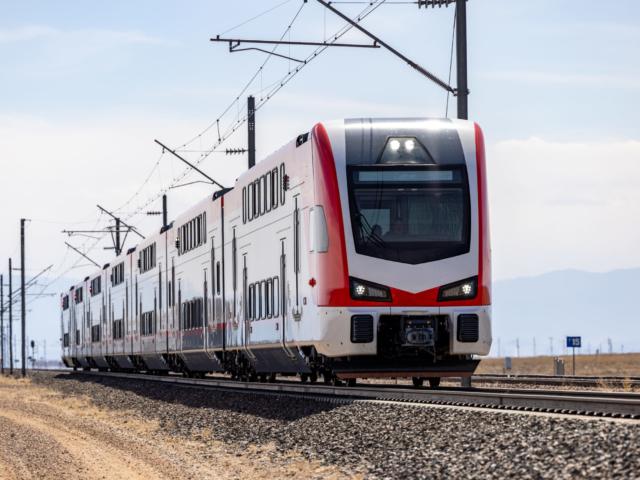 EMU right side 1 scaled 640x480 c